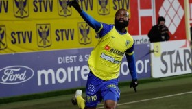 jrkan直播-篮球比赛中，如何通过精确传球控制比赛节奏以取得优势？（篮球比赛中的传球方法）